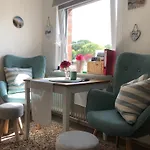 Inselnest gemütliche Ferienwohnung mit Terrasse nahe *