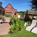 Inselnest gemütliche Ferienwohnung mit Terrasse nahe Apartamento Tönning