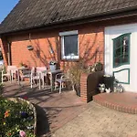 Apartamento Inselnest gemütliche Ferienwohnung mit Terrasse nahe