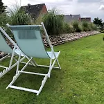 Inselnest gemütliche Ferienwohnung mit Terrasse nahe *