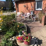 Apartamento Inselnest gemütliche Ferienwohnung mit Terrasse nahe